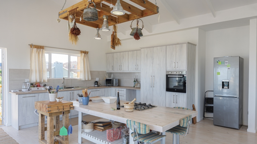 4 Bedroom Property for Sale in Suiderstrand Western Cape